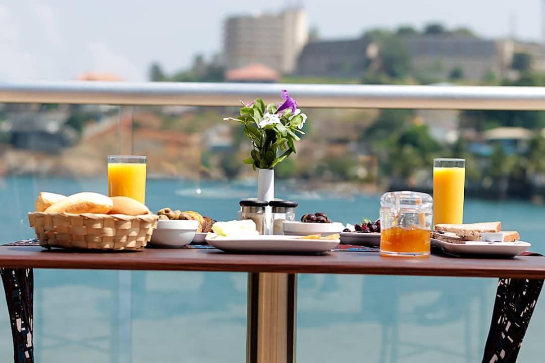 Mamba Point Hotel Freetown Kültér fotó